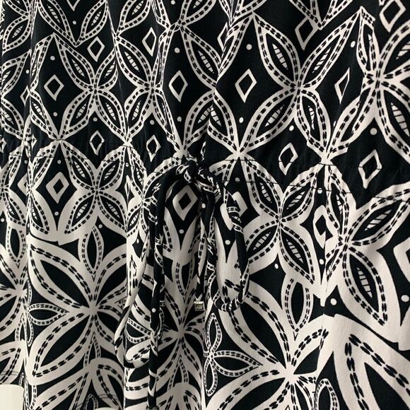 White House Black Market Off Shoulder Dress - Picture 5 of 8